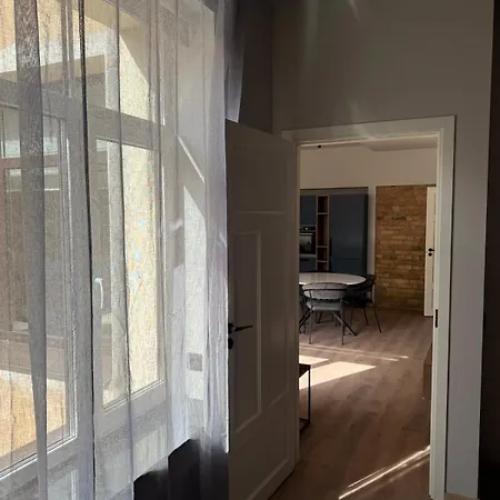 Lejlighed Modern 2-bedroom In *