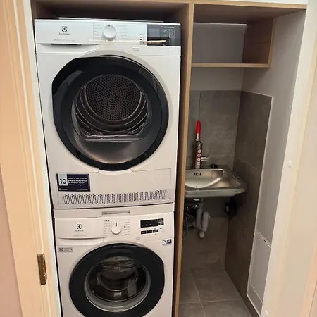 Modern 2-bedroom In